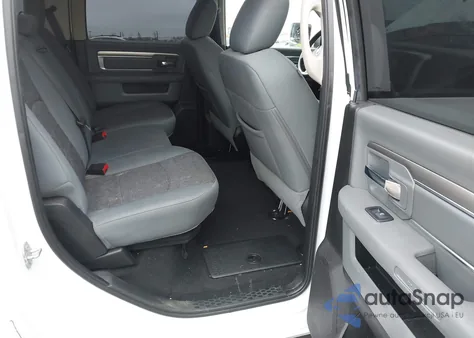 2018 Ram 1500 Big Horn 4X2 5'7 Box из США, поврежденный, VIN 3C6RR6LTXJG264269